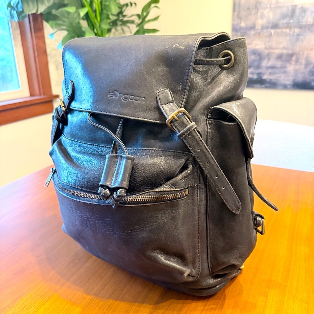 Vintage Ellington Rucksack Black Leather travelers backpack 13 x 18 x 7